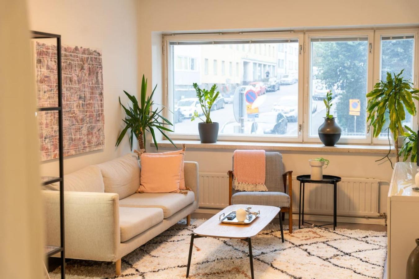 Bright, Lush And Comfortable In Kallio * Helsinki
