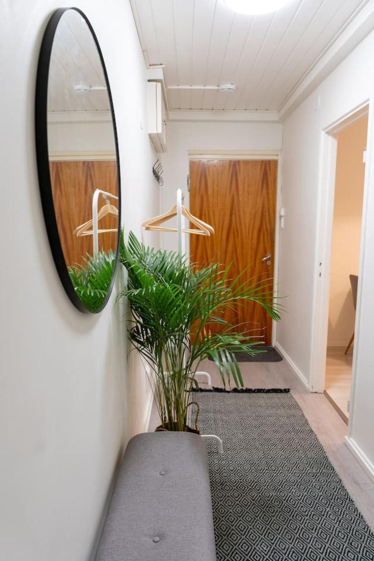 Huoneisto Bright, Lush And Comfortable In Kallio Helsinki